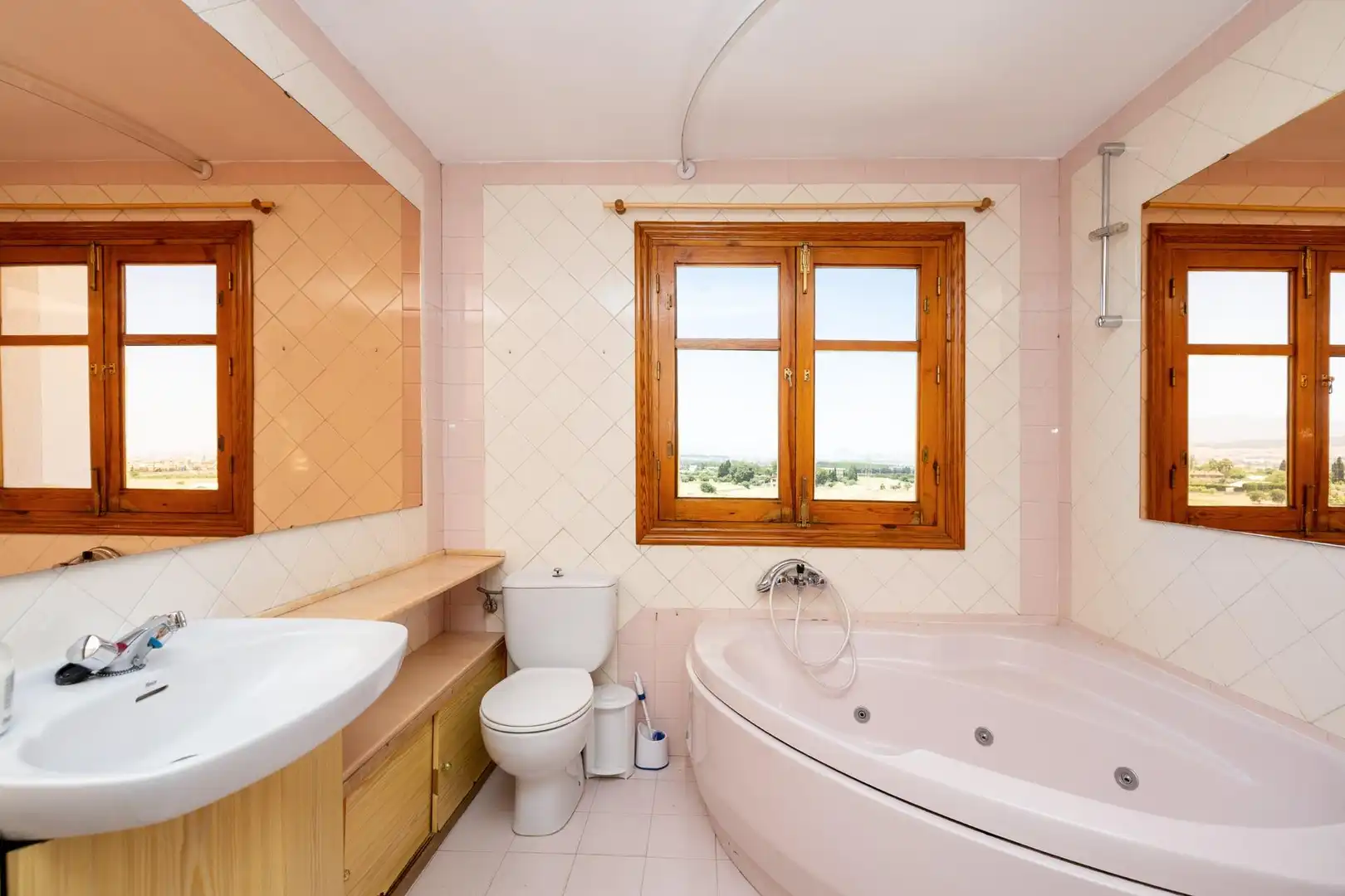 Baño de Casa adosada en venta en Granada con Calefacción, Jardín privado y Terraza