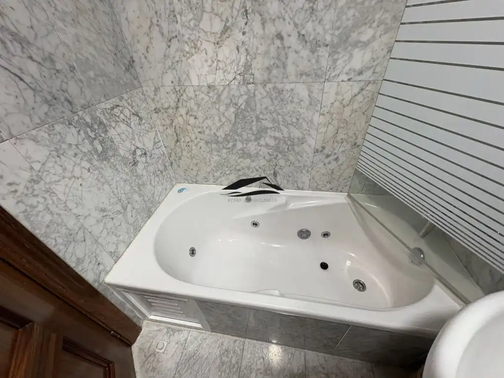 Bathroom of Flat for rent in Salamanca  with Heating, Furnished and Balcony