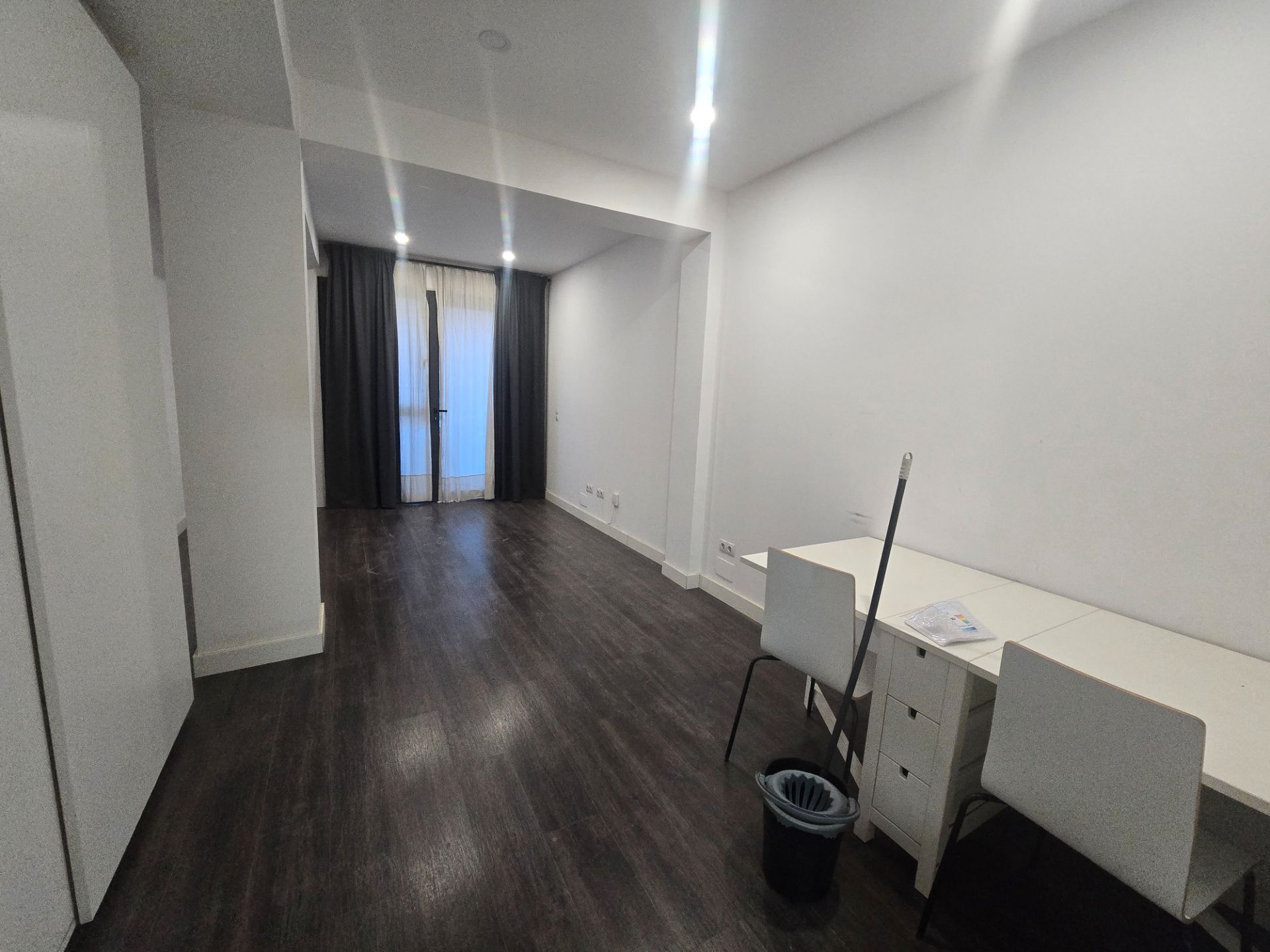 Estudi de lloguer en  Barcelona Capital amb Parquet, Forn i Rentadora