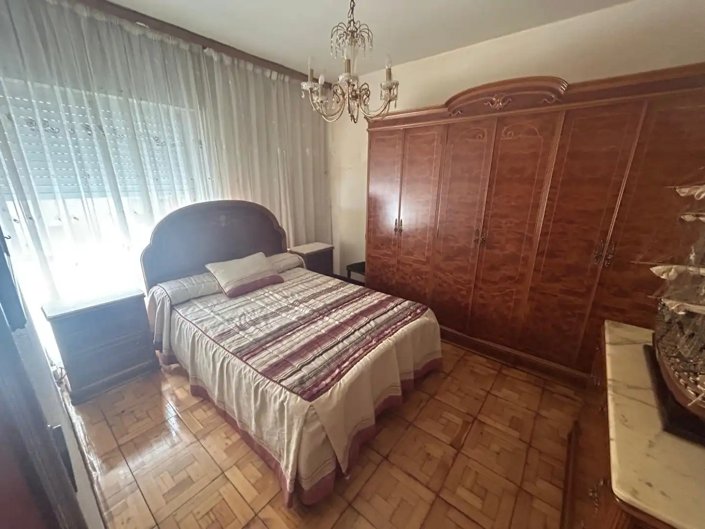 Bedroom of Flat for rent in Torrelavega   with Heating, Parquet flooring and Furnished