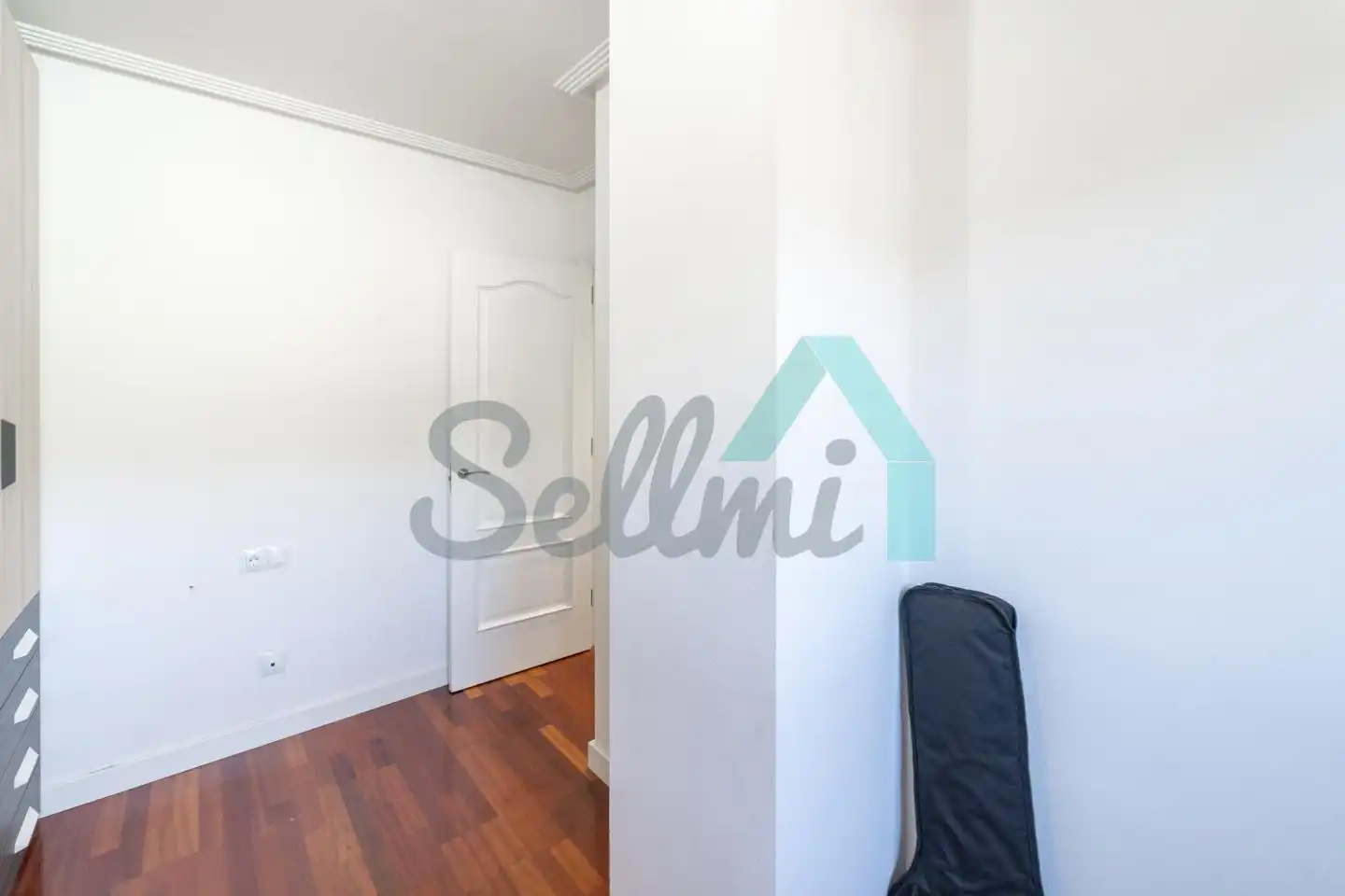 Habitación de Ático en venta en Oviedo  con Calefacción, Parquet y Terraza