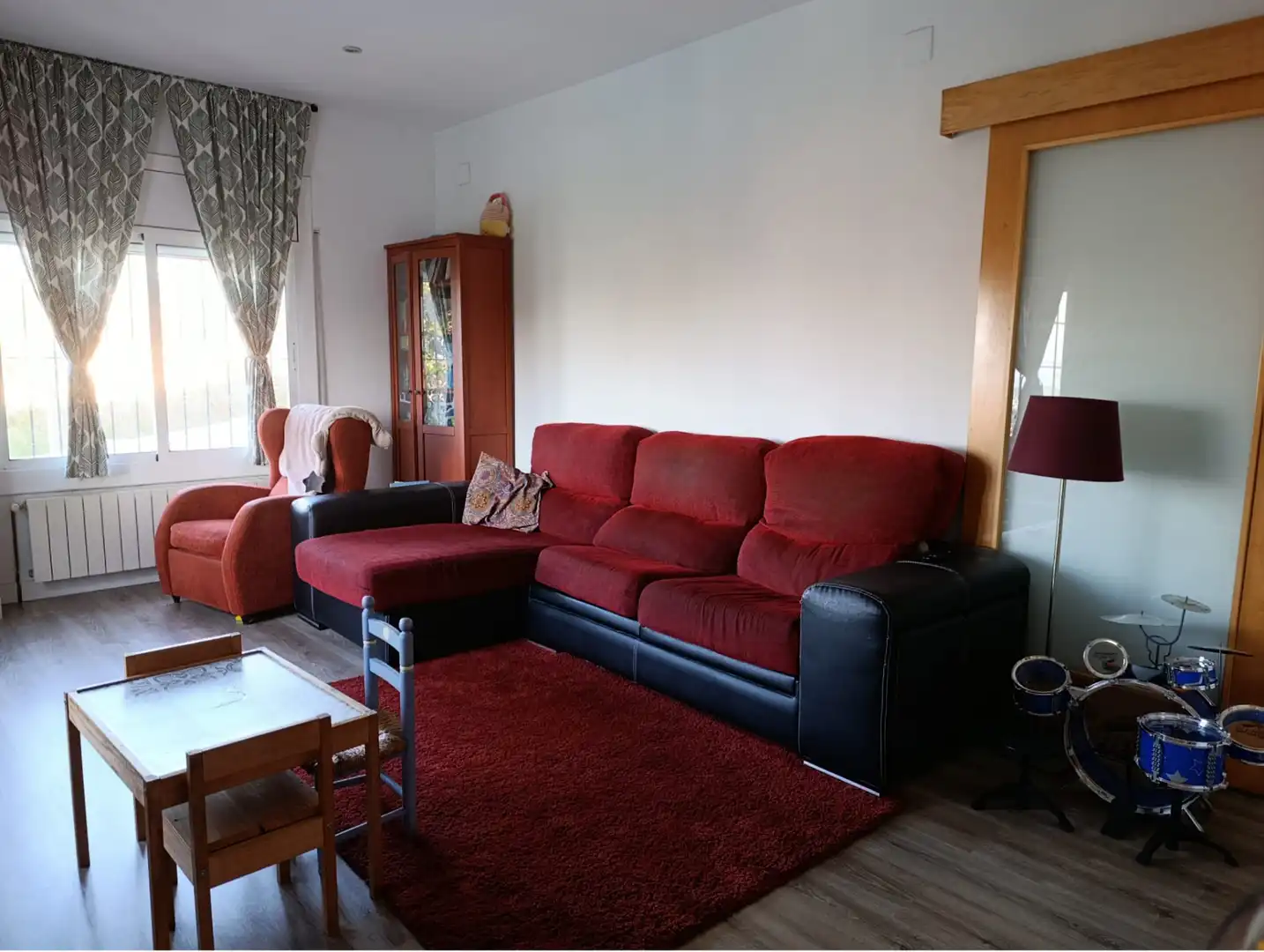 Sala de estar de Casa o chalet en venta en Cervelló con Calefacción, Jardín privado y Parquet