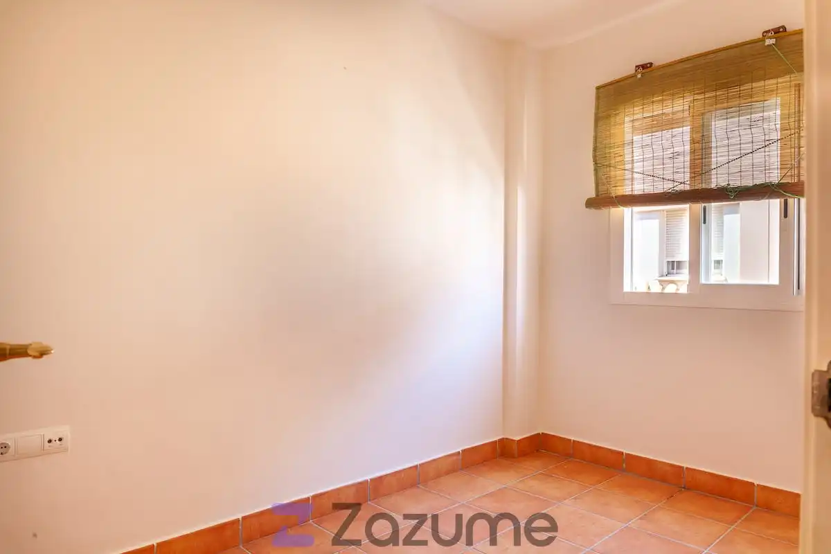 Schlafzimmer von Einfamilien-Reihenhaus zur Miete in Aljaraque mit Privatgarten, Ofen und Waschmaschine