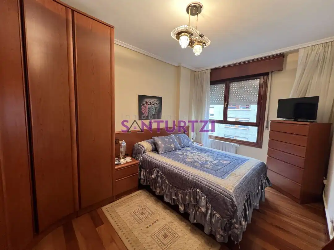 Bedroom of Flat for sale in Santurtzi   with Heating and Balcony