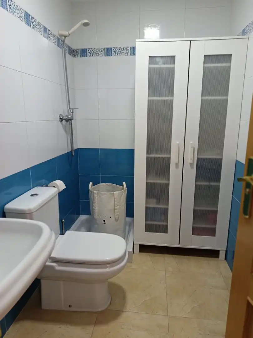 Badezimmer von Wohnung zum Verkauf in Lorca mit Klimaanlage, Heizung und Abstellraum