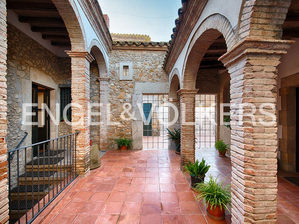 Single-family semi-detached for sale in Navata  with Storage room