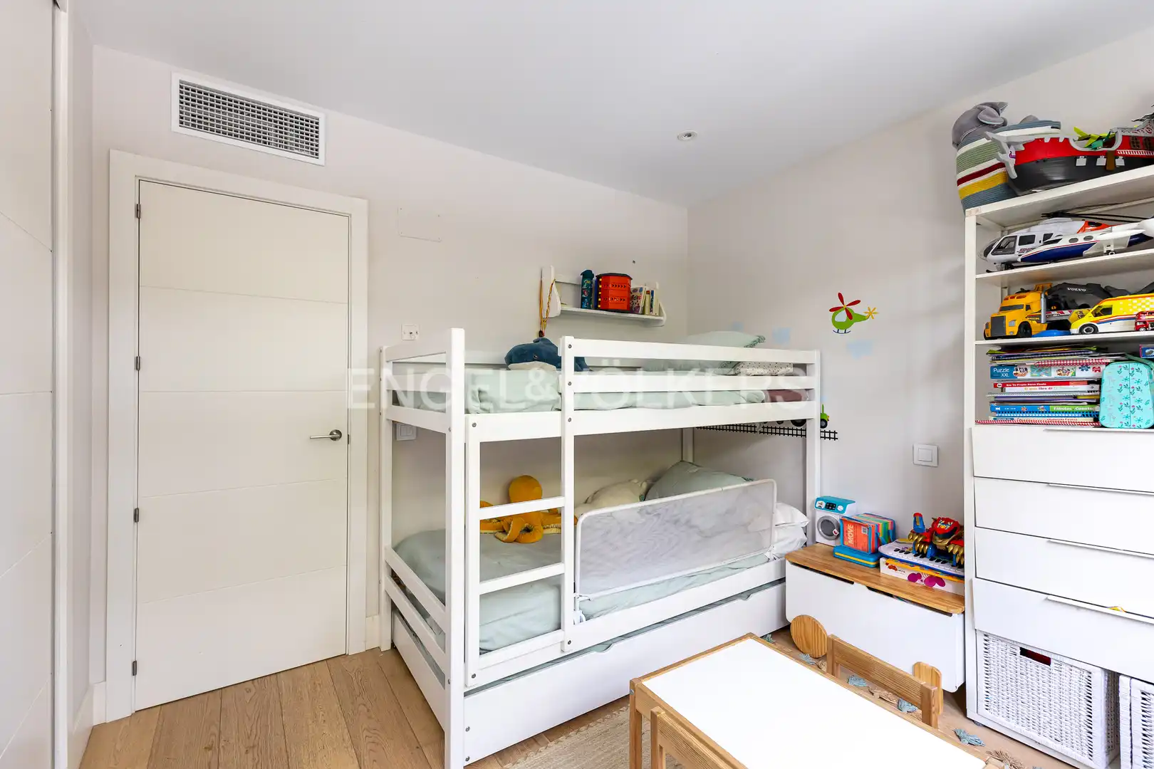 Bedroom of Apartments for sale in Alcobendas  with Air Conditioner, Heating and Private garden