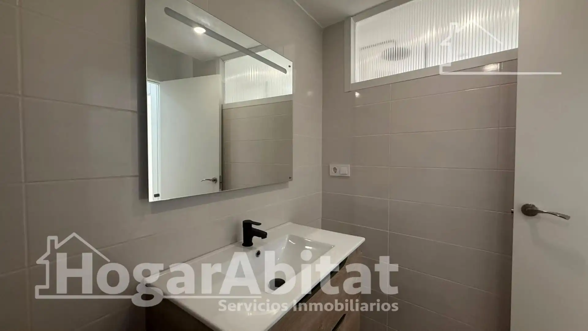 Bathroom of Flat for sale in Tavernes de la Valldigna  with Storage room