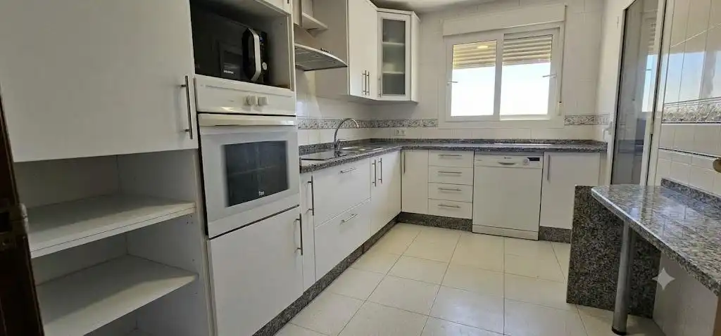 Cuina de Pis en venda en Córdoba amb Aire condicionat i Calefacció