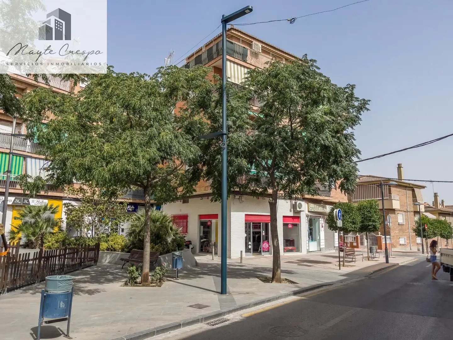 Appartamento con terrazza in vendita a Plaza De Poniente 2, imagen 2