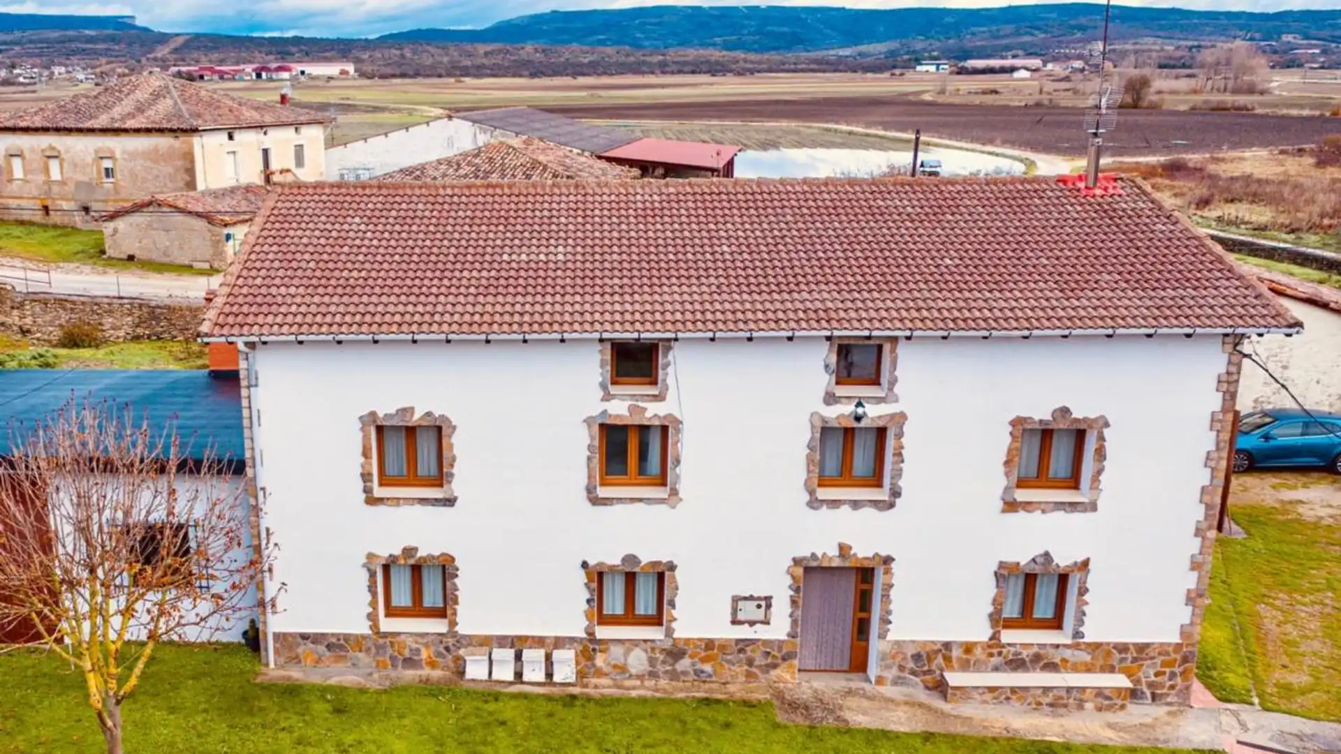 Vista exterior de Casa o chalet en venta en Valle de Losa con Calefacción, Jardín privado y Amueblado