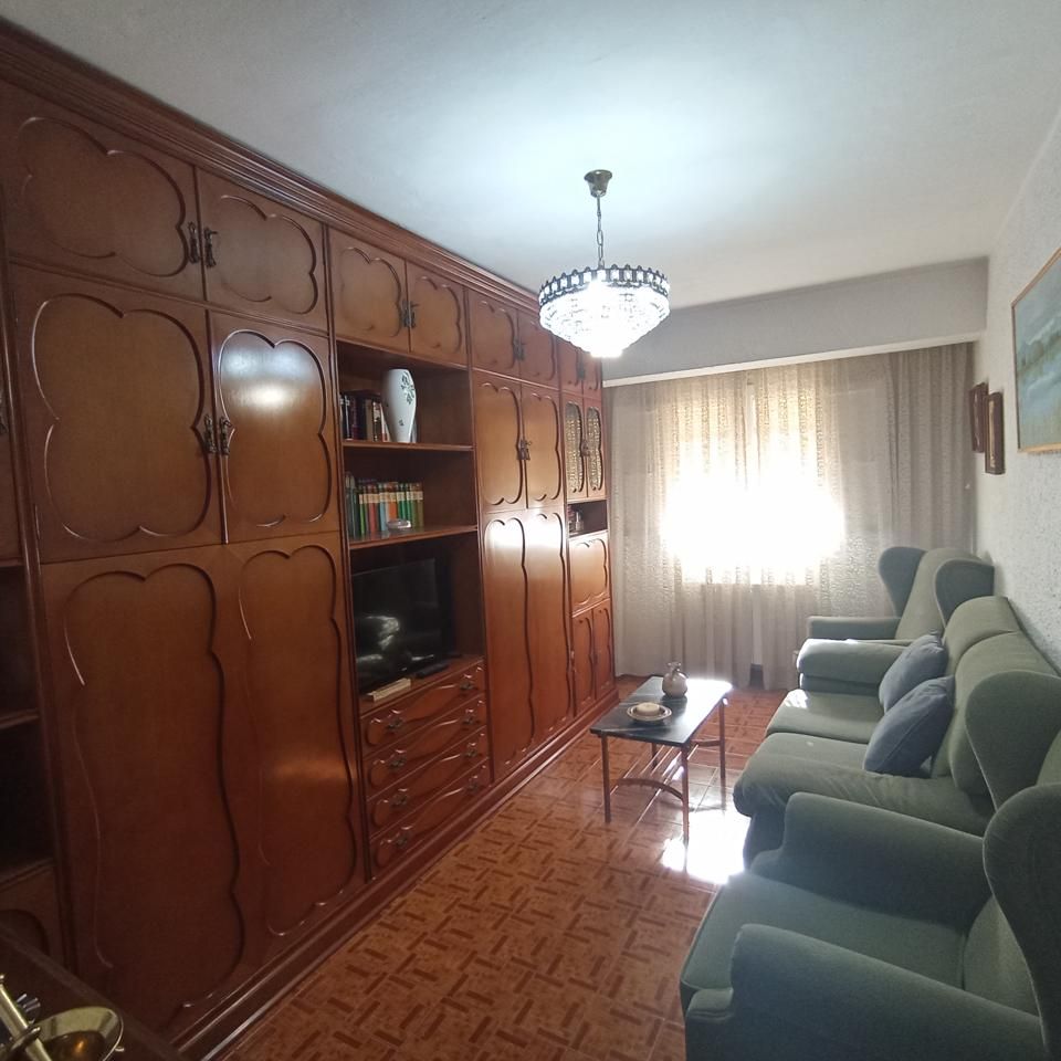 Sala d'estar de Pis en venda en  Zaragoza Capital amb Calefacció