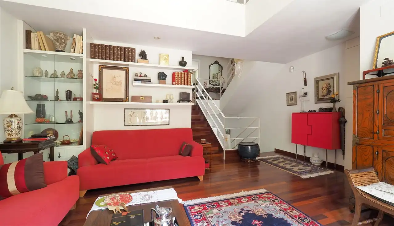 Living room of Houses for sale in Barcelona  with Parquet flooring, Terrace and Furnished
