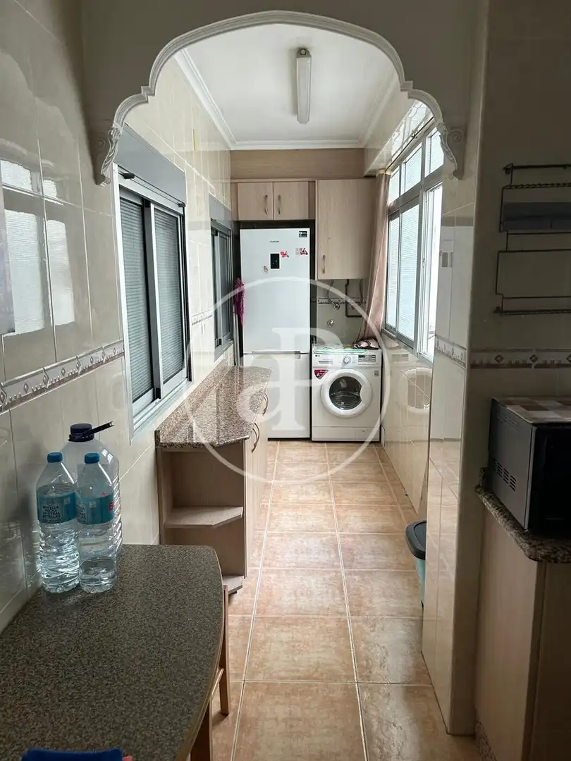 Cocina de Piso de alquiler en Valencia con Aire acondicionado, Calefacción y Amueblado