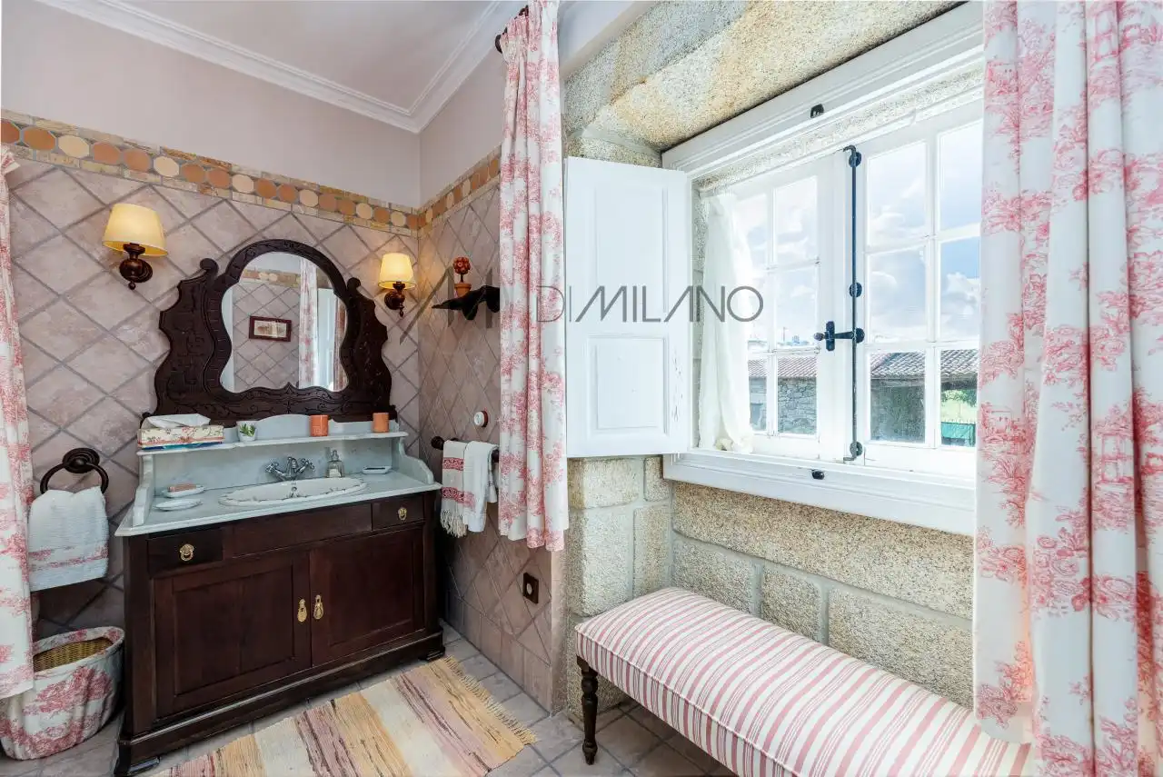 Baño de Finca rústica en venta en Verín con Calefacción, Jardín privado y Parquet