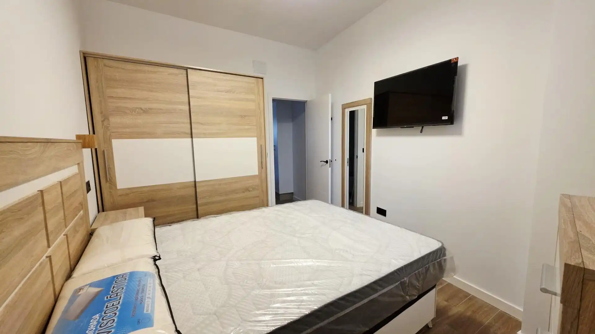 Habitación de Apartamento de alquiler en Córdoba con Aire acondicionado y Amueblado