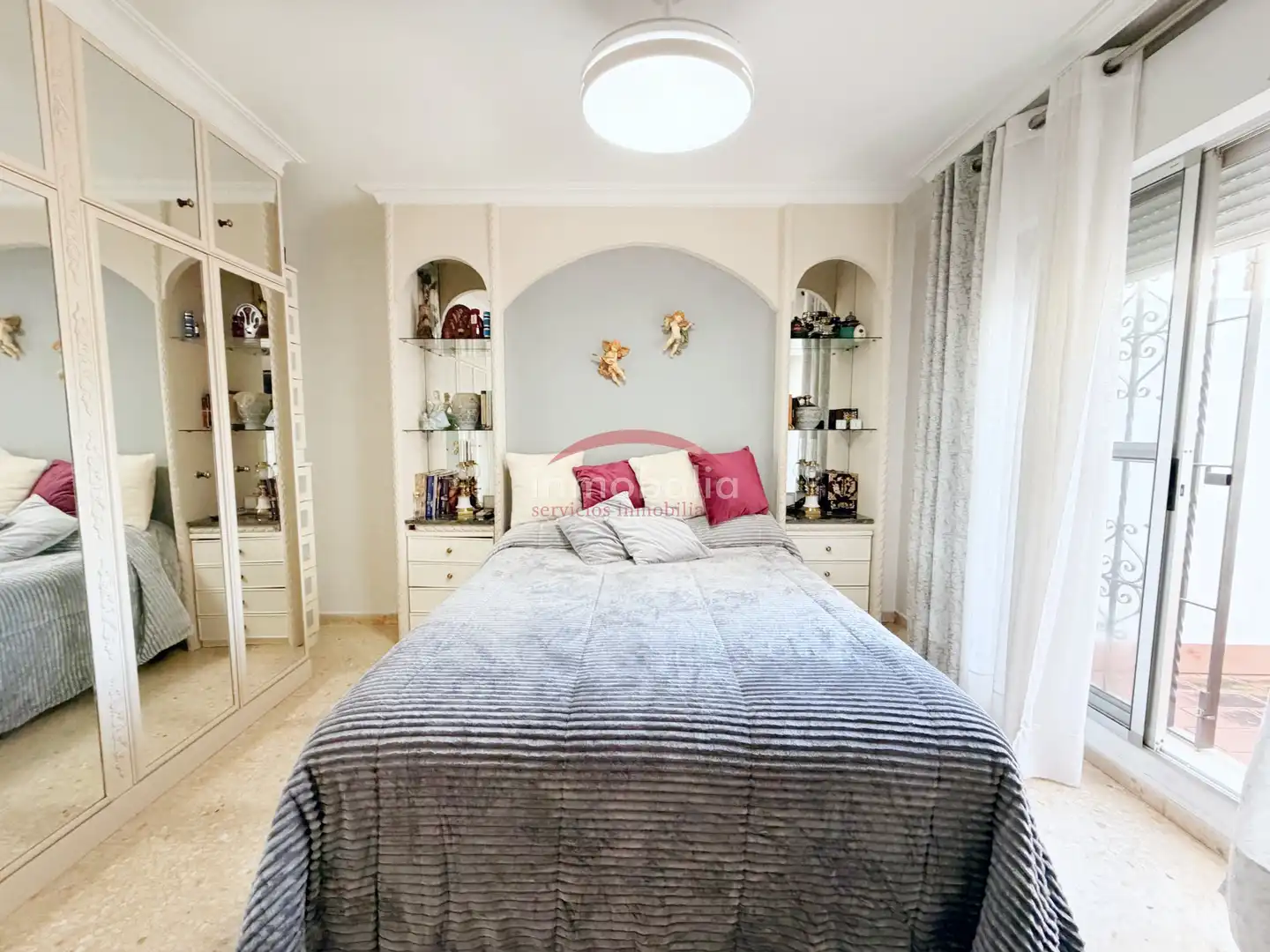 Bedroom of Detached homes for sale in Sevilla  with Air Conditioner, Terrace and Storage room