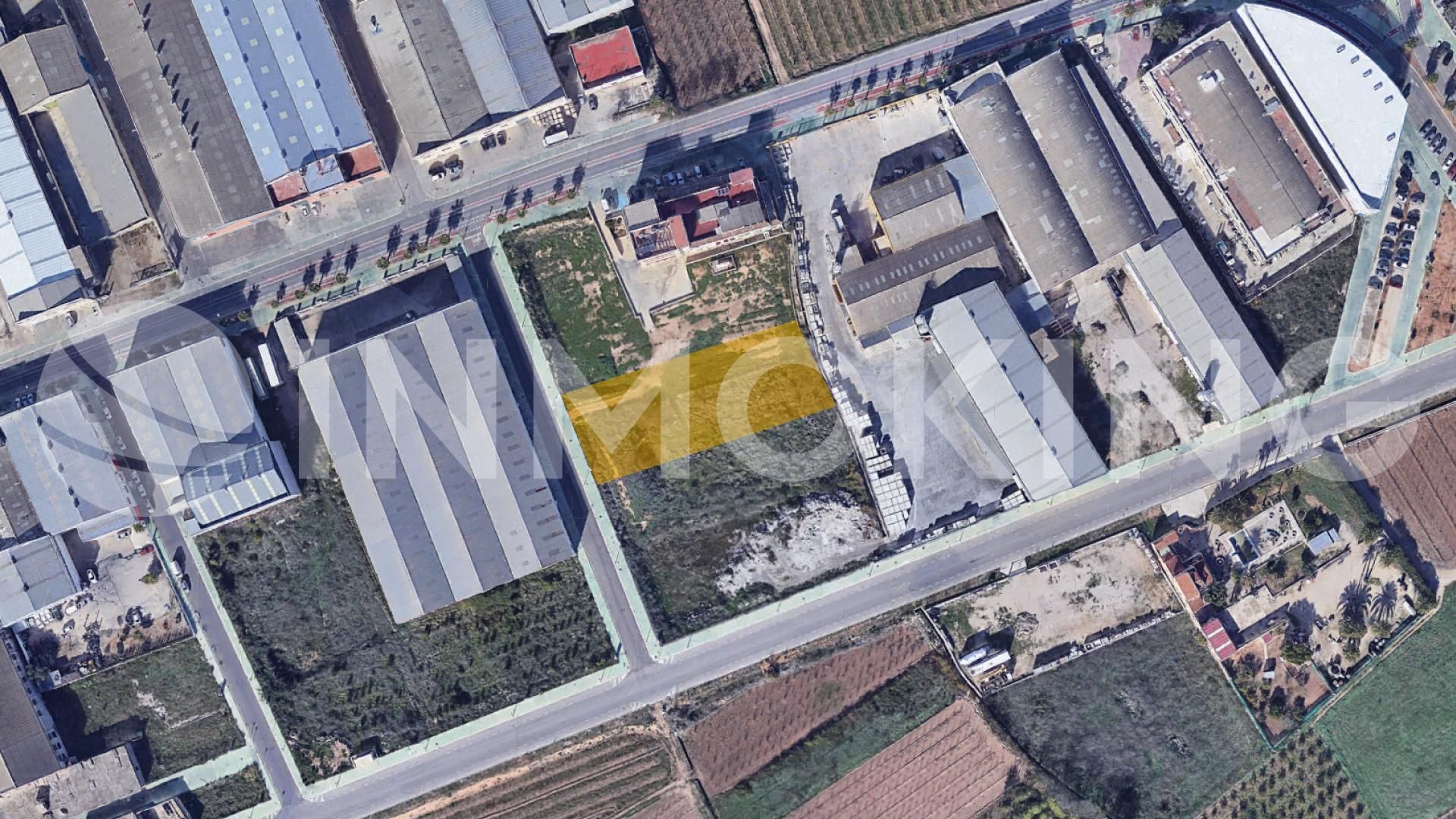 Terreno industrial en venta en Carlet