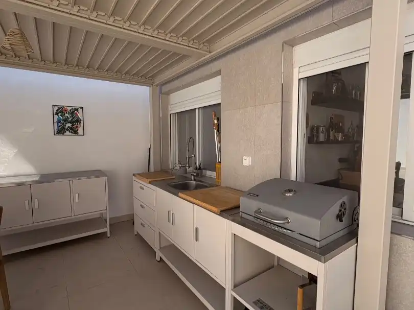 Cocina de Casa o chalet en venta en Almería con Aire acondicionado, Calefacción y Jardín privado