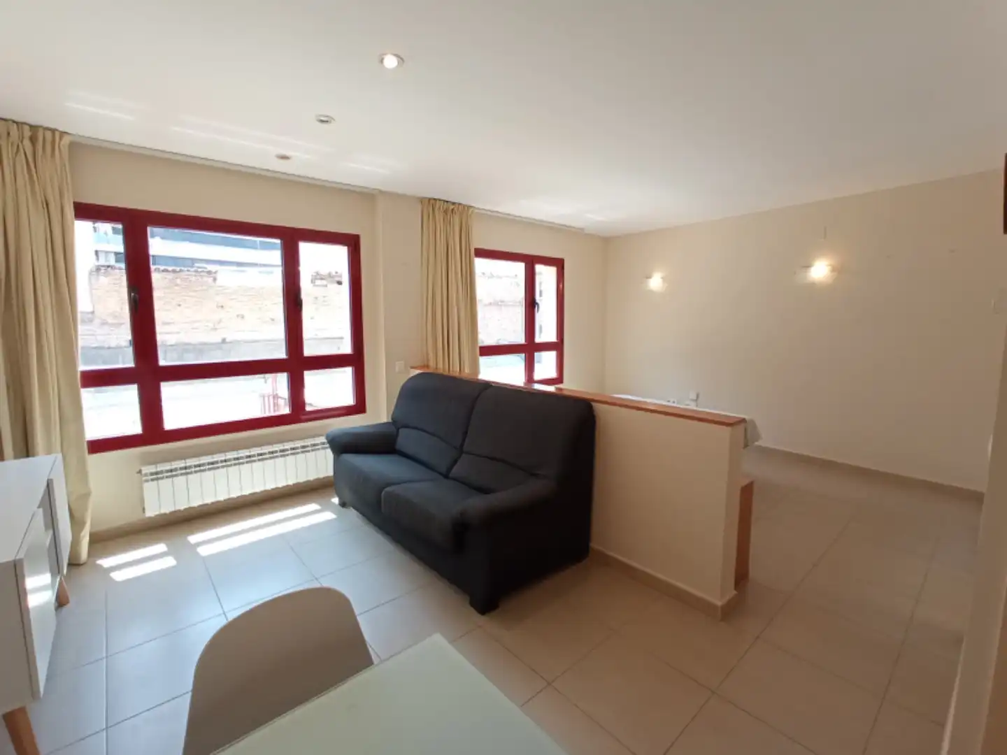 Loft with lift to rent in Blondel 100