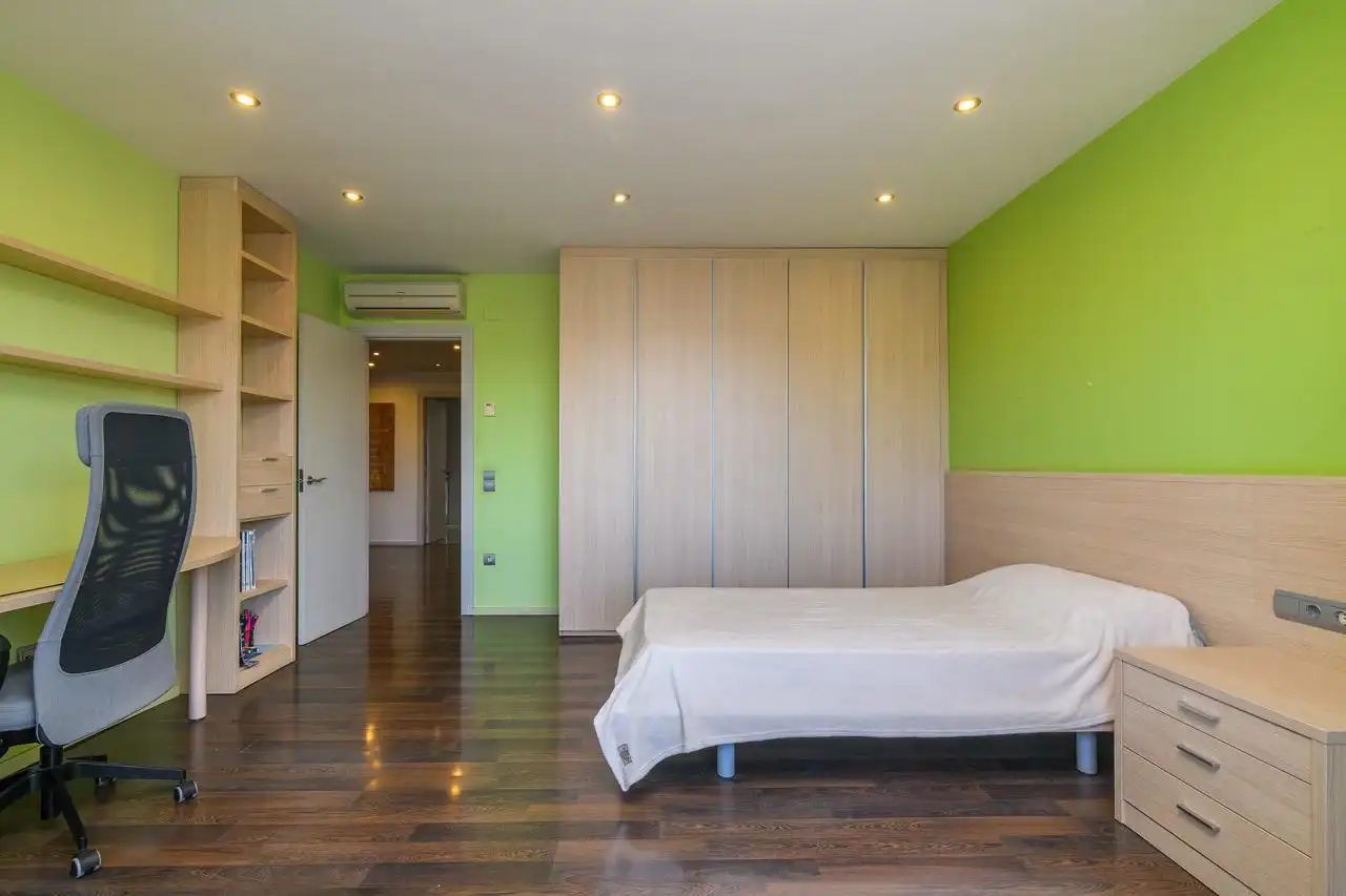 Habitación de Ático en venta en Manresa con Aire acondicionado, Calefacción y Parquet
