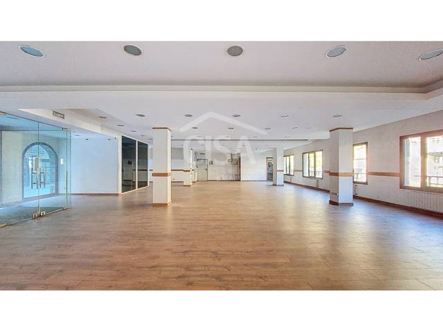 Local comercial en Alquiler en Avinguda de Joan Martí, 80 en Encamp pueblo