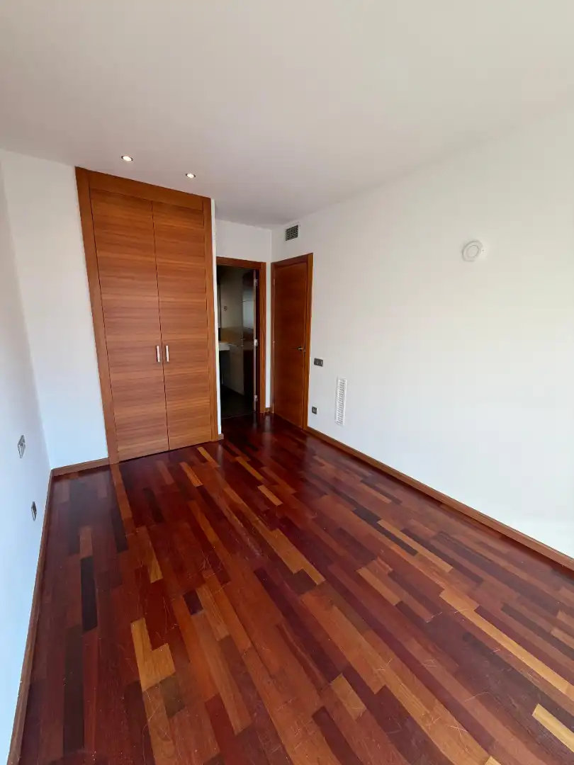 Dormitori de Pis en venda en Sabadell amb Aire condicionat, Calefacció i Parquet