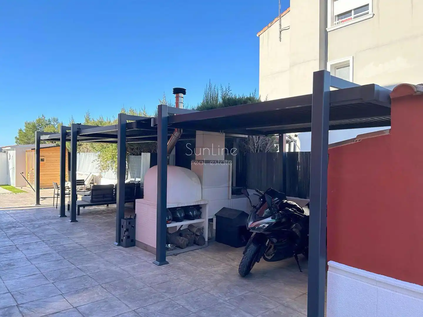 Terrace of Houses for sale in La Pobla de Vallbona  with Air Conditioner, Private garden and Terrace