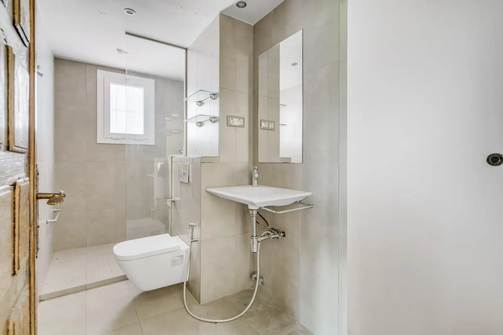 Badezimmer von Maisonette zum Verkauf in Barcelona mit Klimaanlage, Parkett und Terrasse