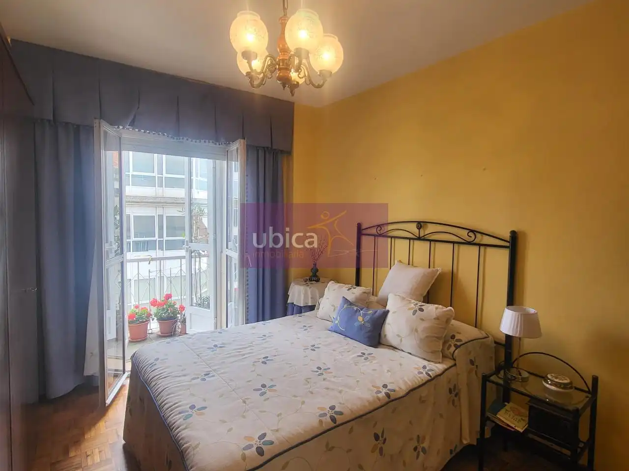 Bedroom of Flat for sale in Vigo   with Heating, Parquet flooring and Terrace
