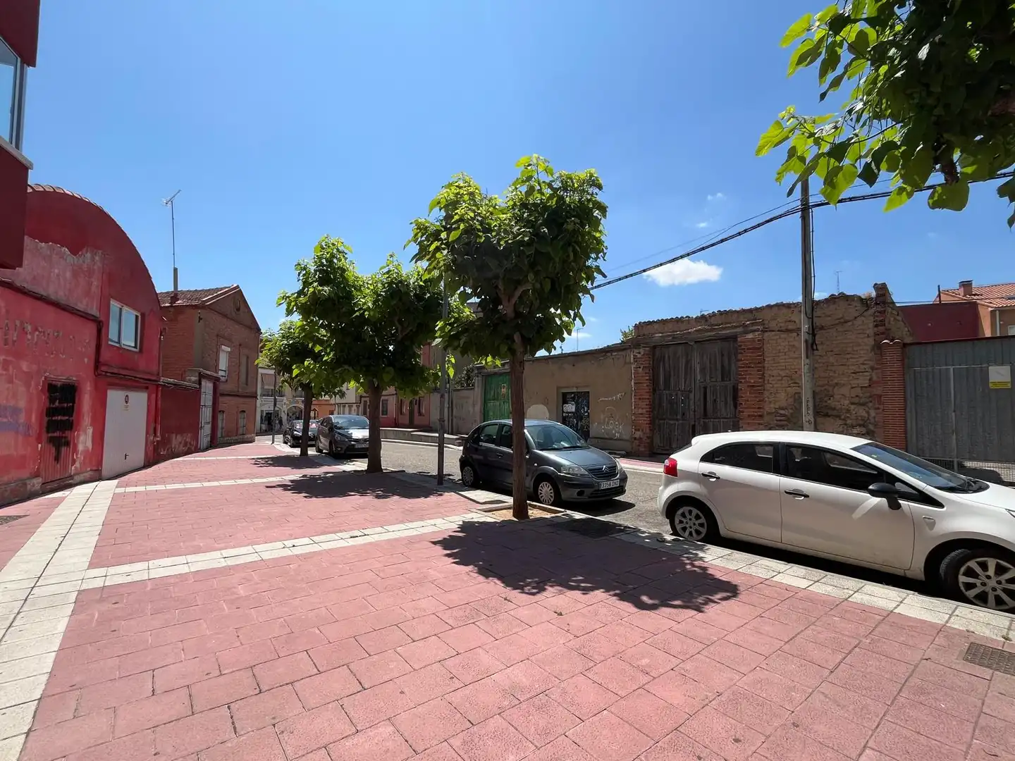 Außenansicht von Geschaftsraum zur Miete in Tudela de Duero mit Heizung und Parkett