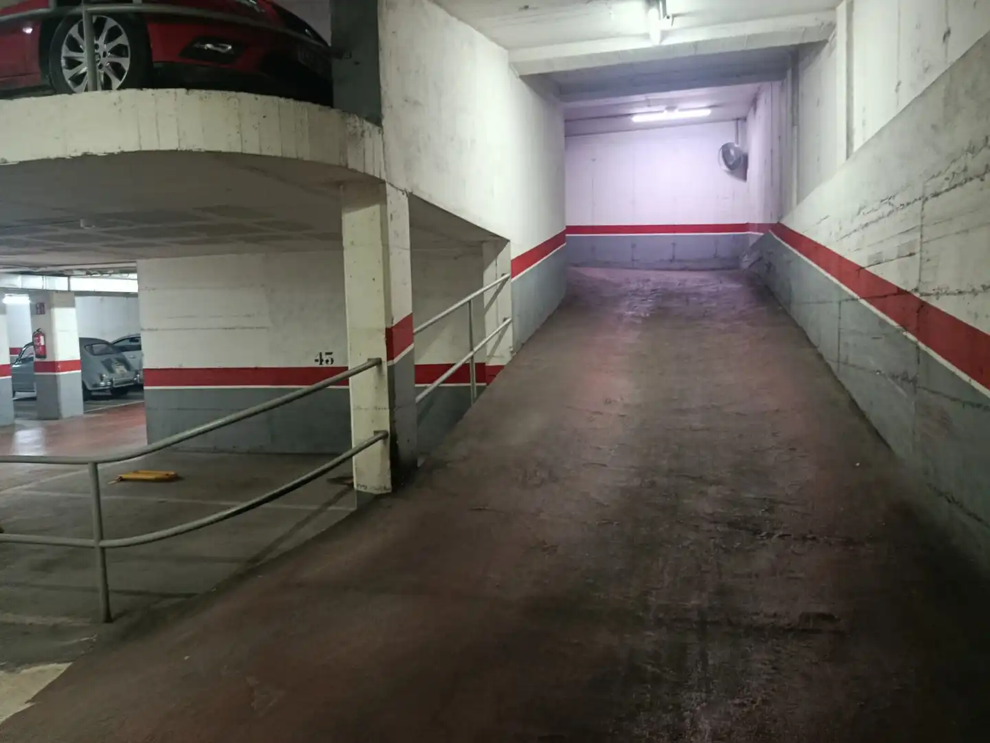 Garage zur Miete in de Bernat Boades, 35, La Devesa