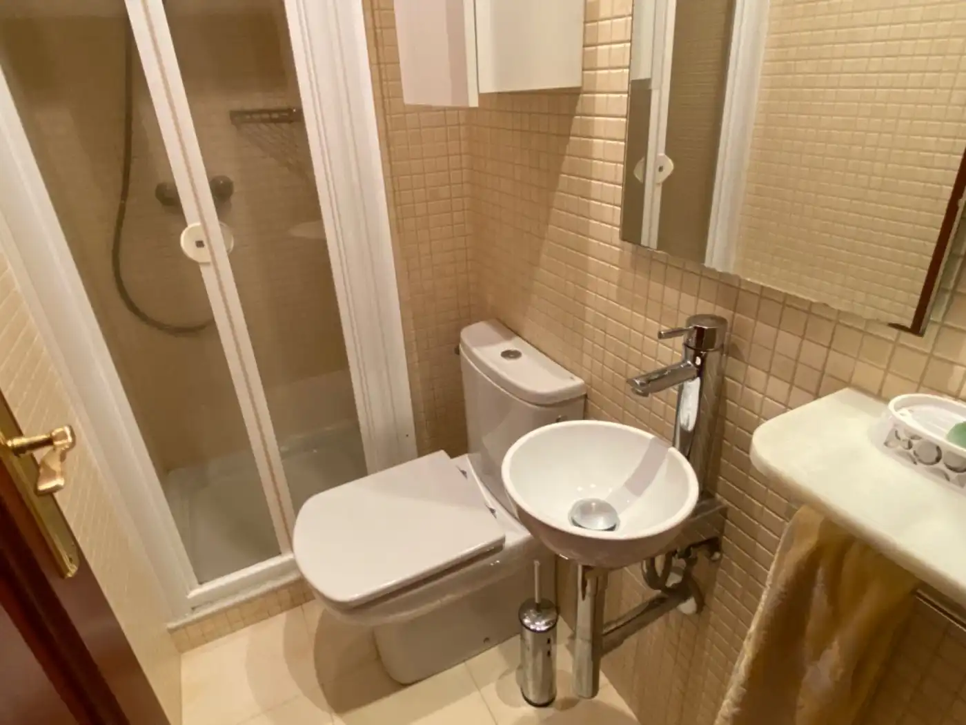 Bathroom of Flat for rent in Santiago de Compostela   with Heating and Furnished