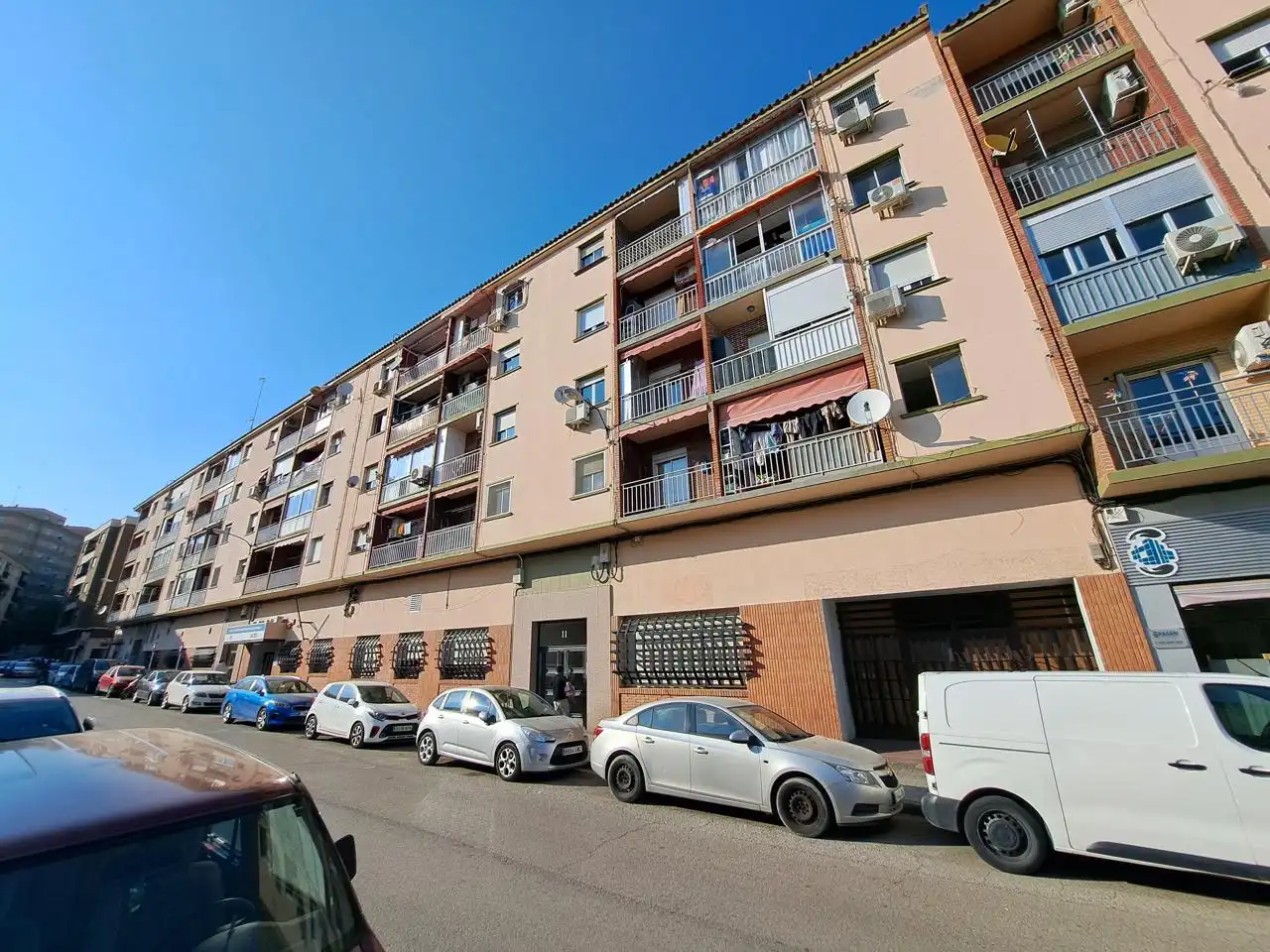Vista exterior de Piso en venta en Zaragoza con Calefacción, Terraza y Trastero