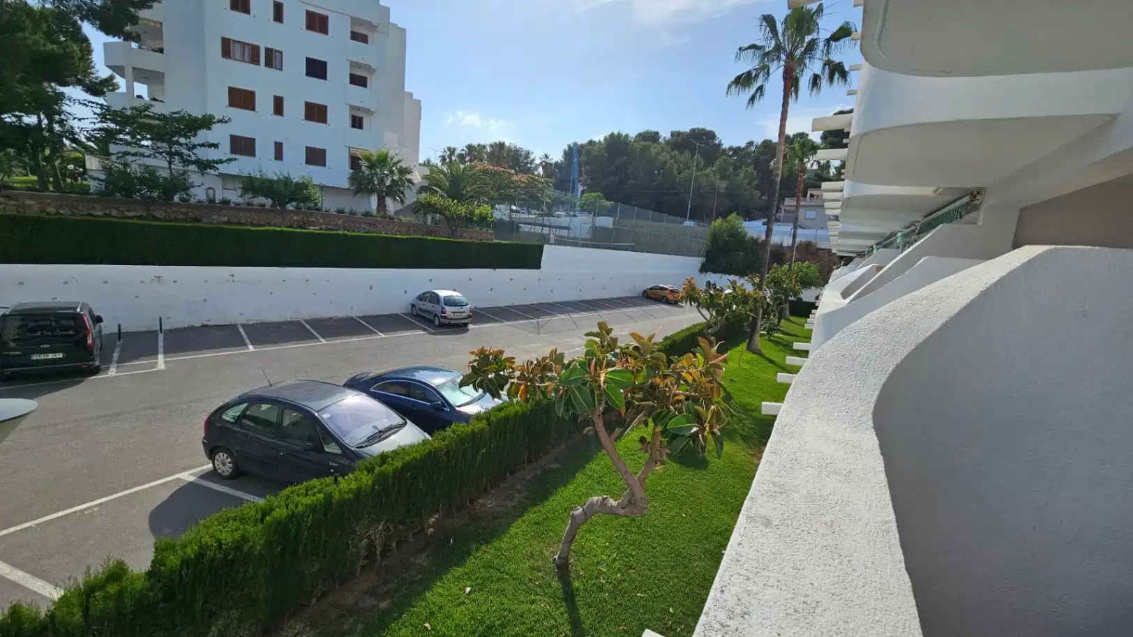 Parkplatz von Wohnungen zum Verkauf in Alcalà de Xivert mit Klimaanlage, Heizung und Privatgarten