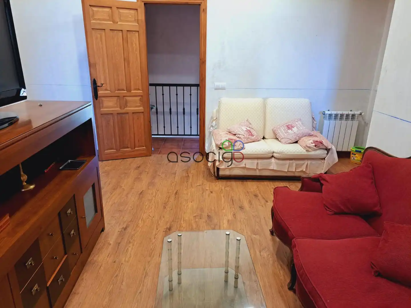 Sala de estar de Casa o chalet en venta en Solanillos del Extremo con Calefacción, Trastero y Piscina
