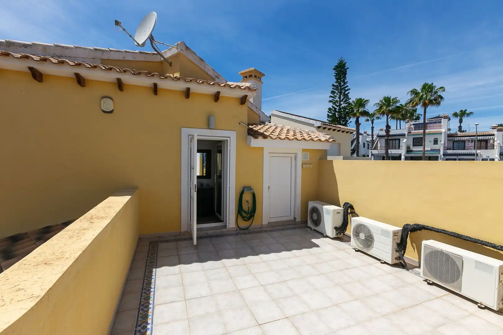 Chalet con piscina en venta en Calle canal de panama, imagen 50