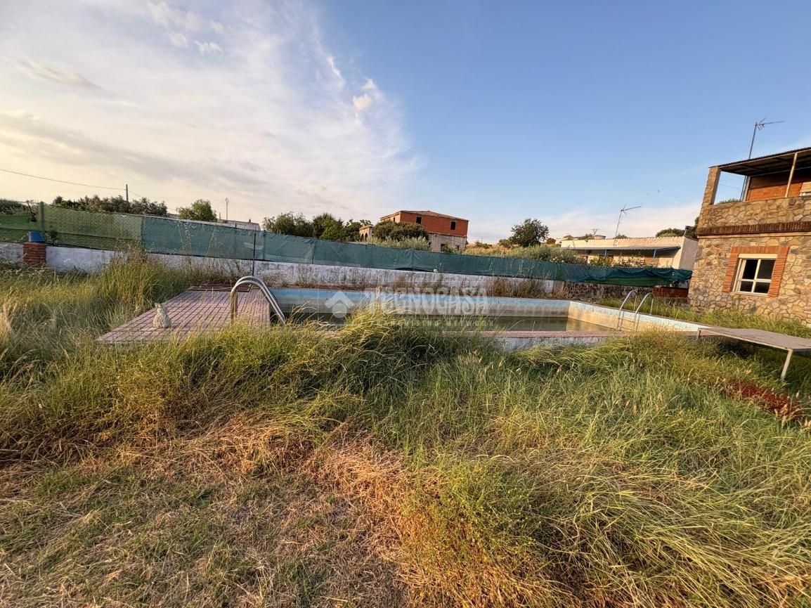 Country house for sale in Sierra de Fuentes  with Private garden and Terrace