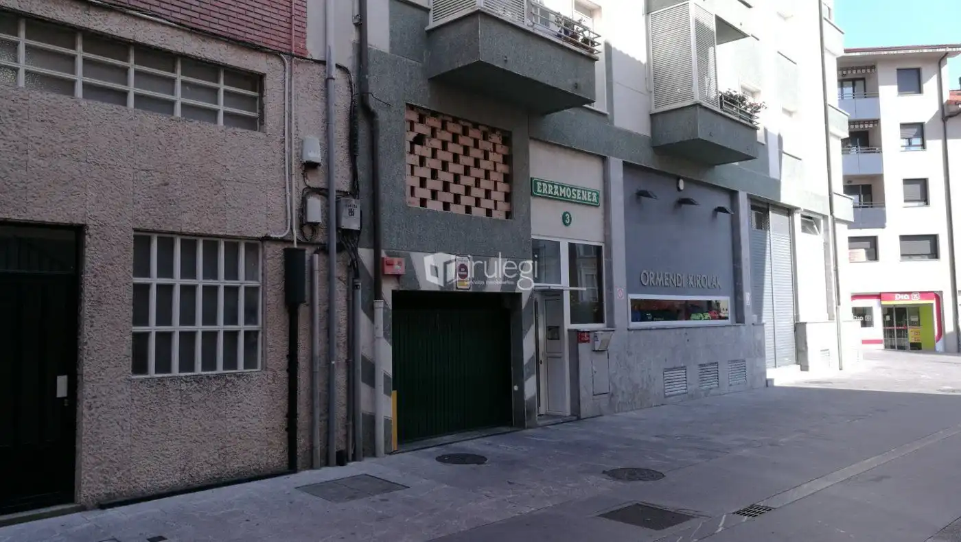 Local comercial de lloguer a Calle Berria, imagen 4