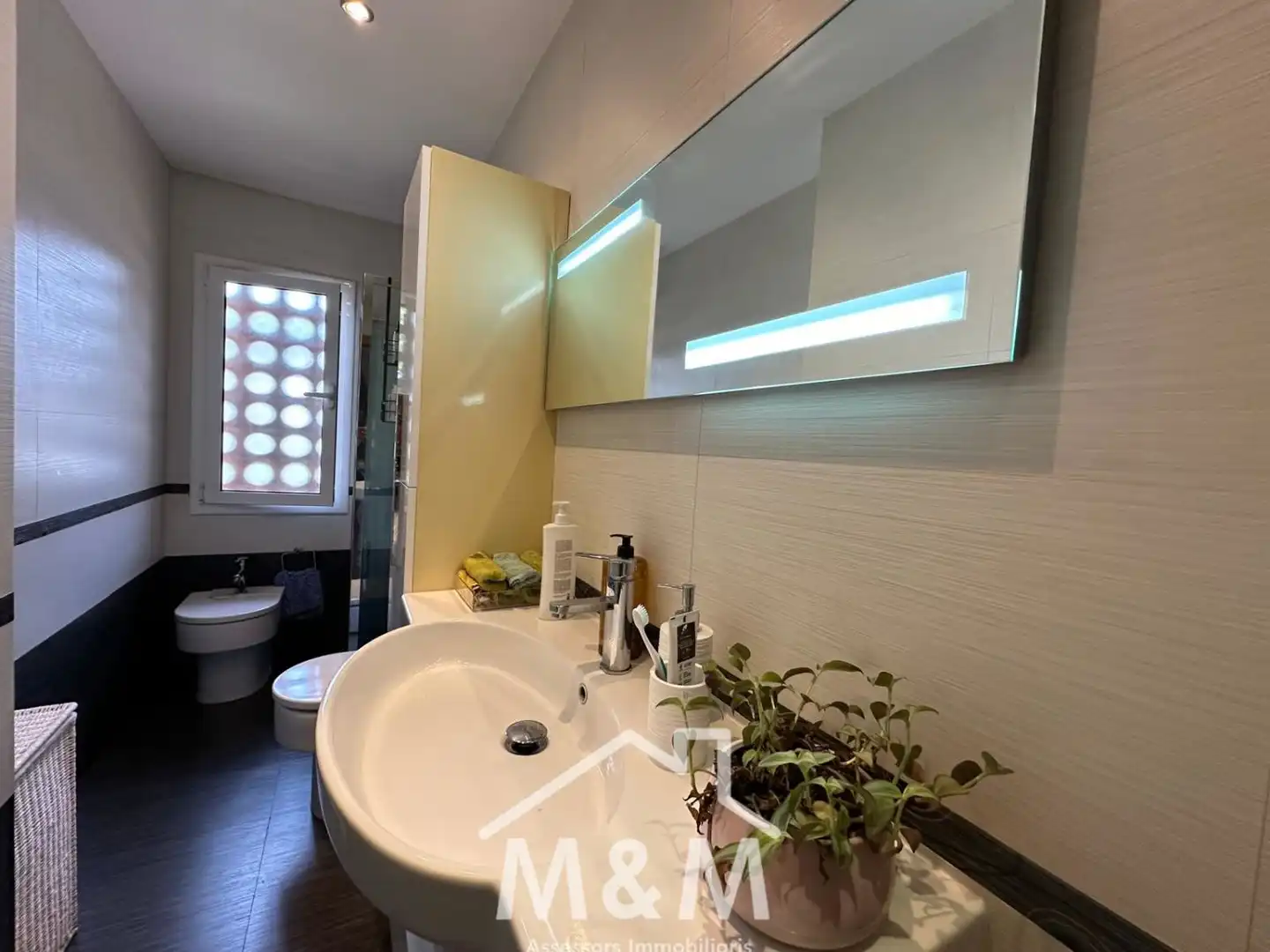 Baño de Apartamento de alquiler en Gavà con Calefacción y Terraza