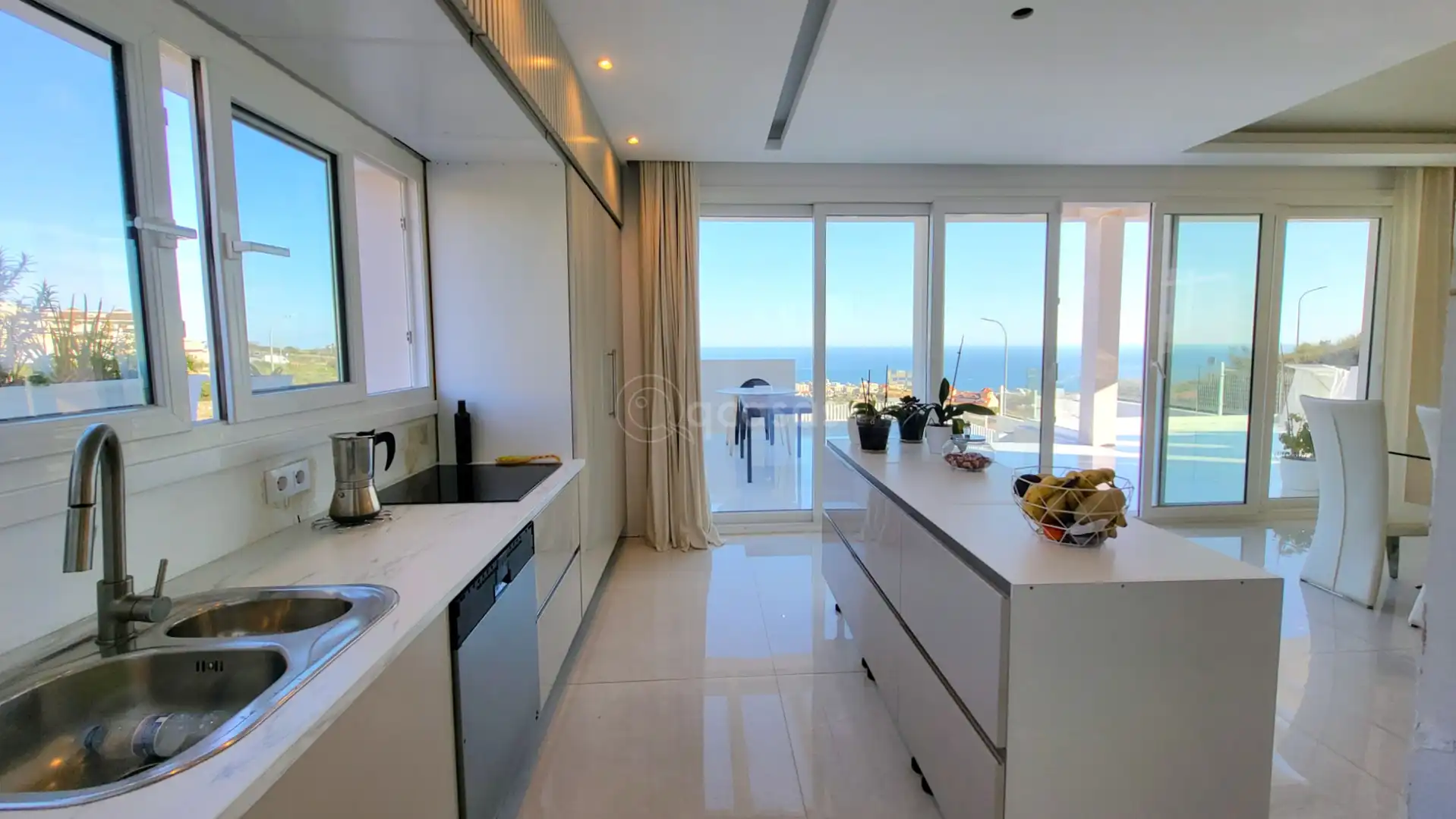 Cocina de Casa o chalet en venta en Benalmádena con Aire acondicionado, Calefacción y Jardín privado