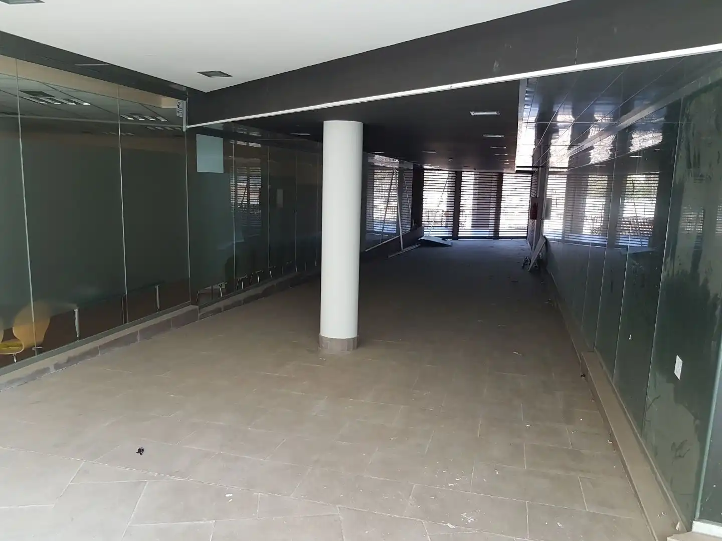 Local comercial en venda a Avda Baix Camp 2, imagen 6