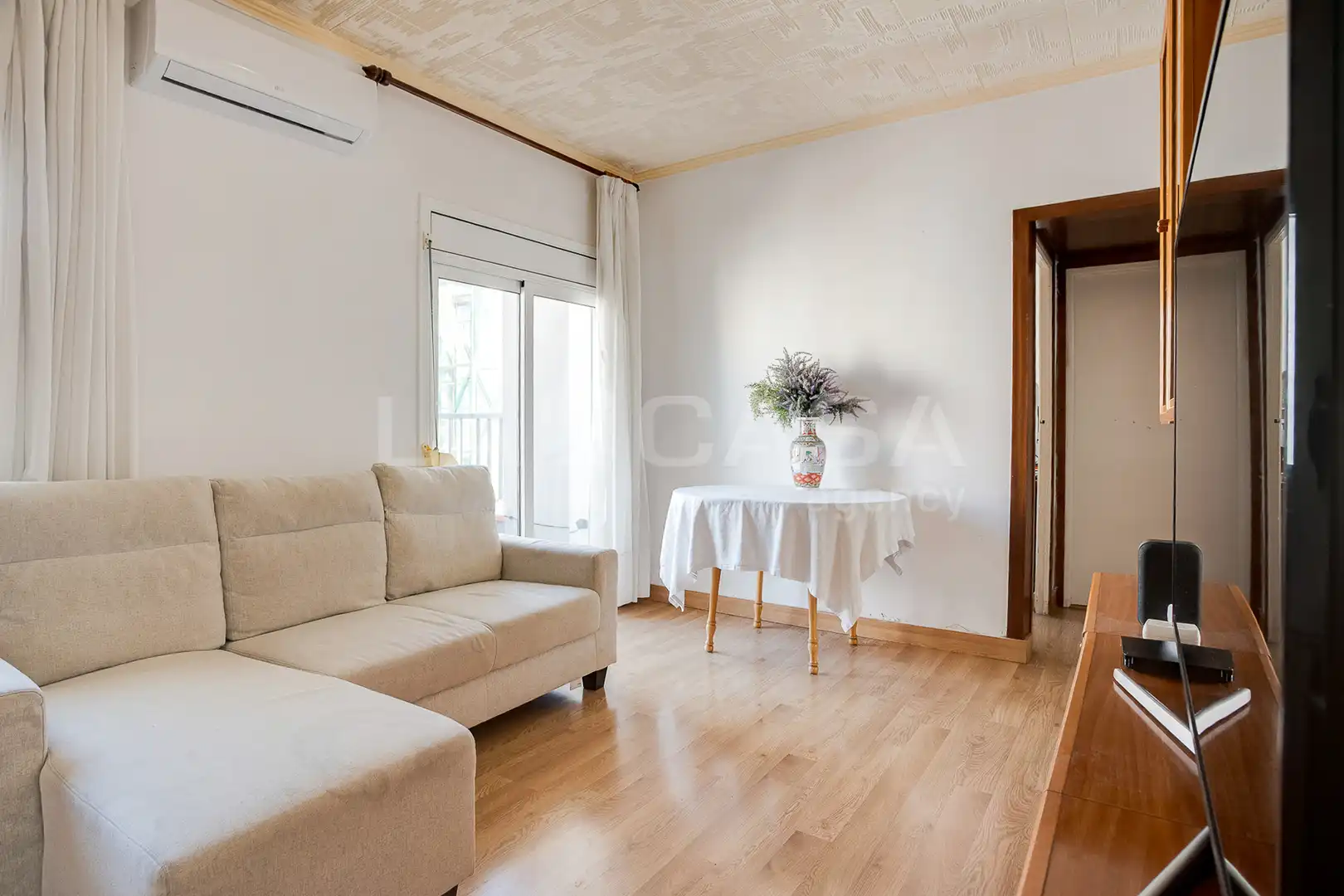 Dormitori de Pis en venda en Sant Boi de Llobregat amb Calefacció i Balcó