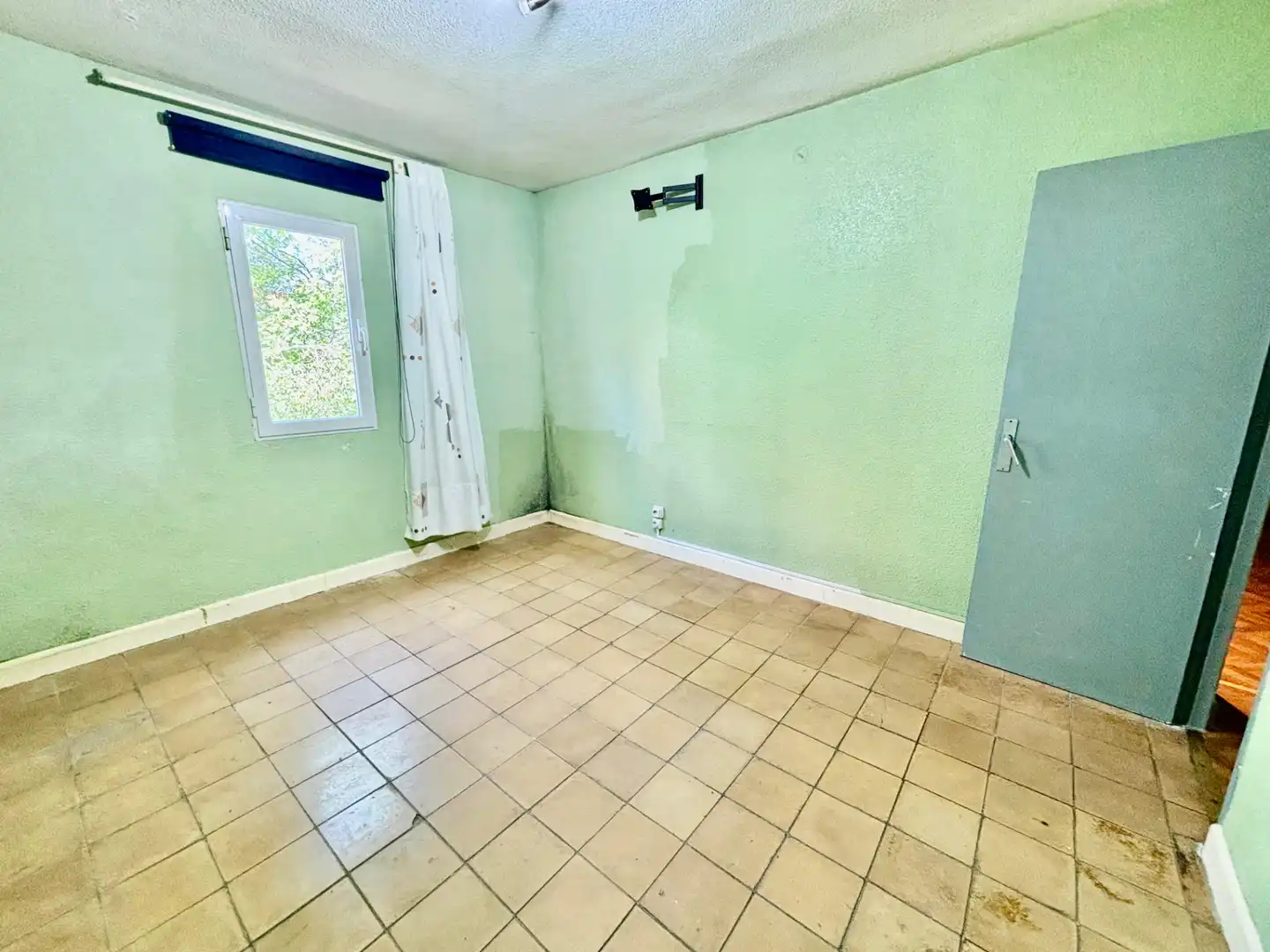 Habitación de Piso en venta en Madrid con Terraza