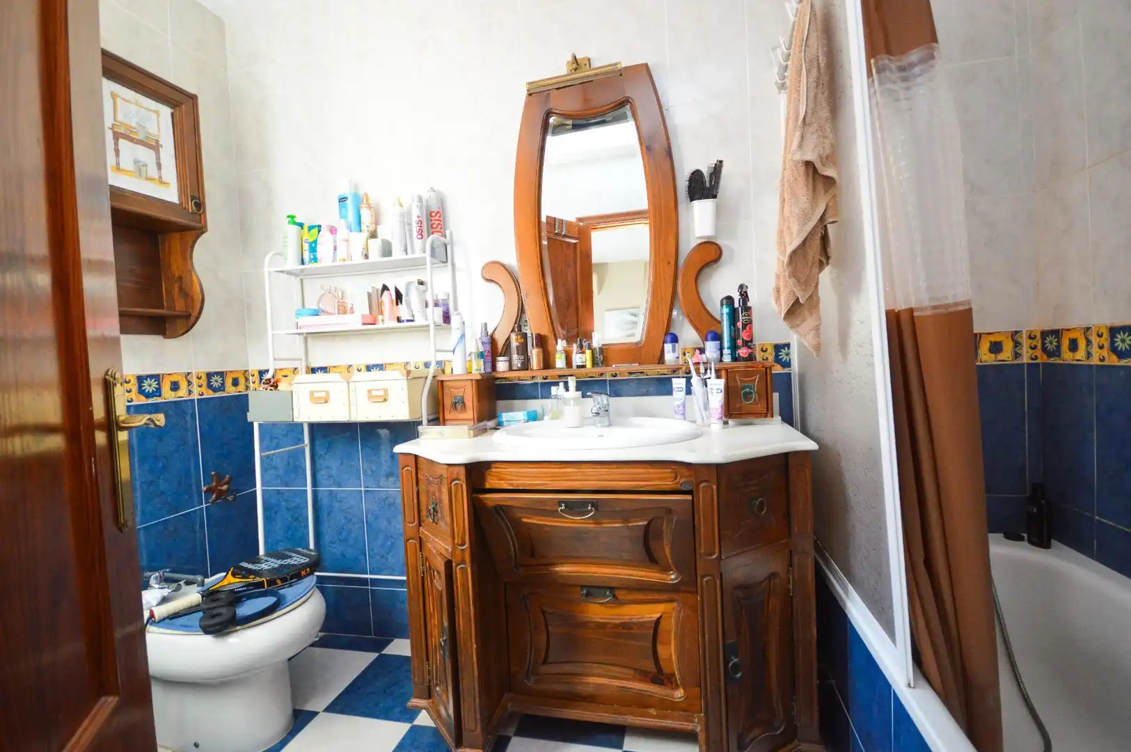Badezimmer von Wohnung zum Verkauf in Viator mit Klimaanlage und Heizung