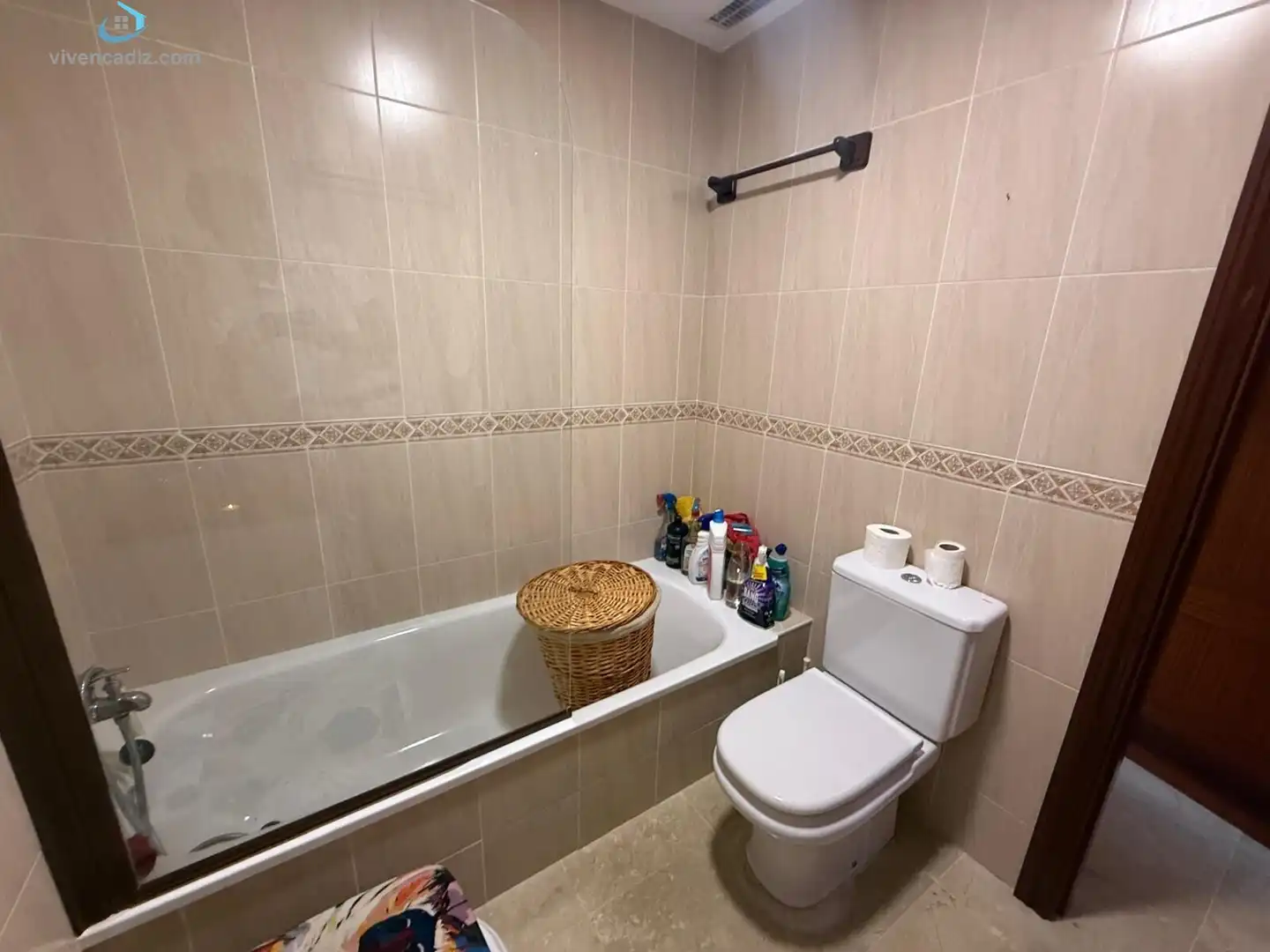Bany de Àtic en venda en San Fernando amb Terrassa, Traster i Piscina comunitària