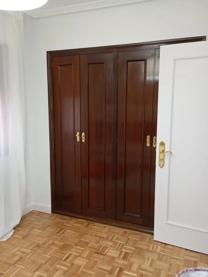 Wohnung zur Miete in Gijón  mit Heizung, Parkett und Möbliert