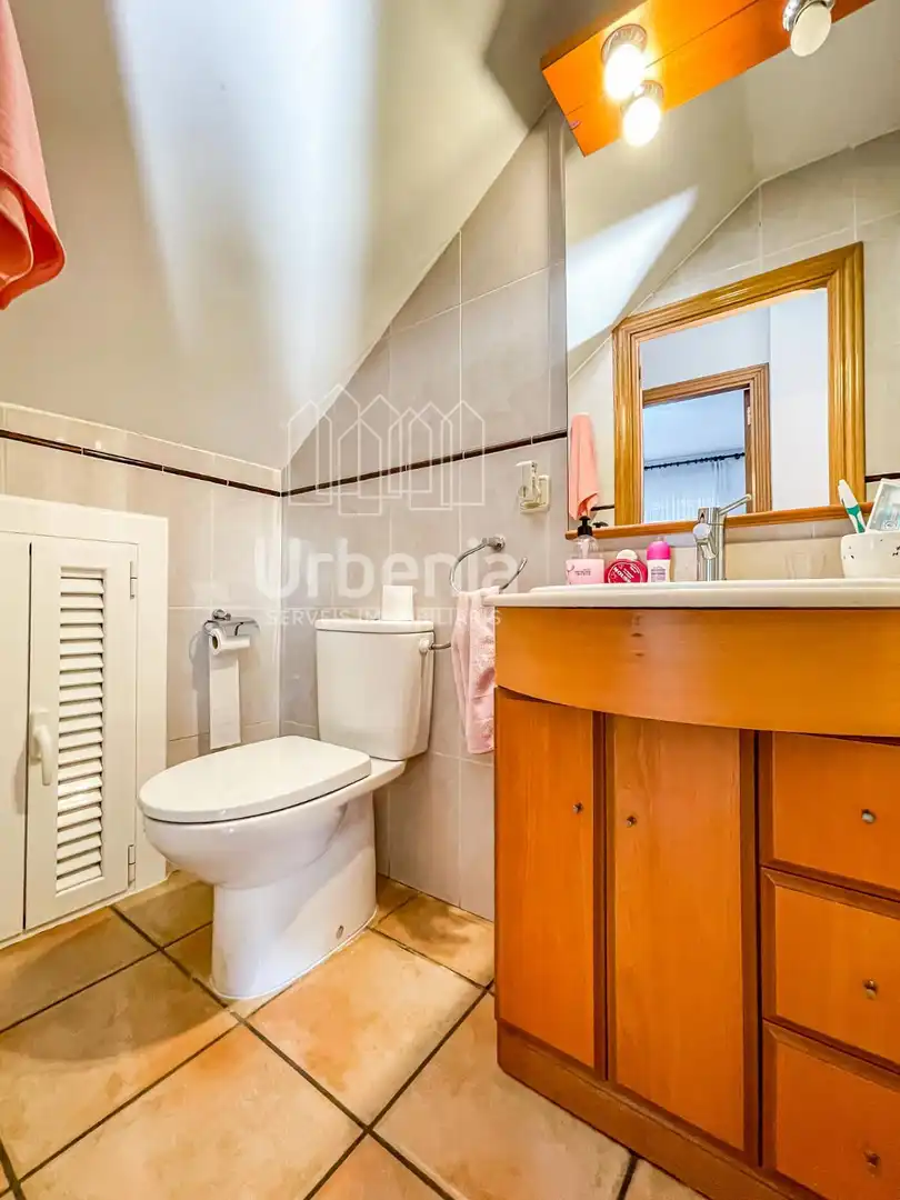 Bathroom of Houses for sale in Argentona  with Air Conditioner, Heating and Terrace