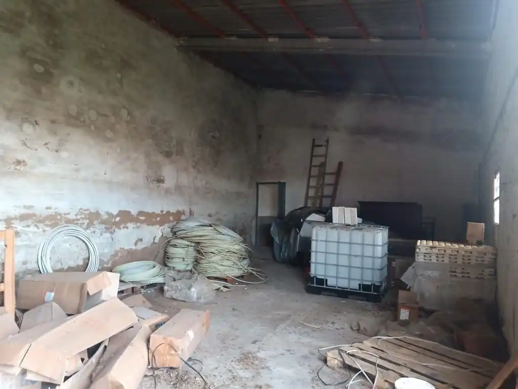 Nau industrial en venda en Morales del Vino