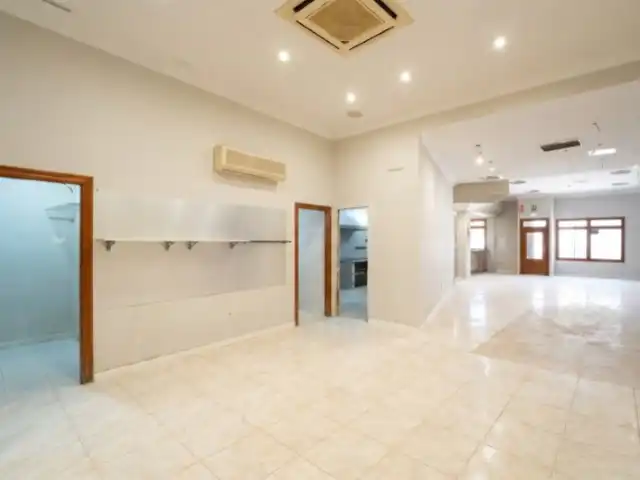 Local en venta en Pedralba con Aire acondicionado y Terraza